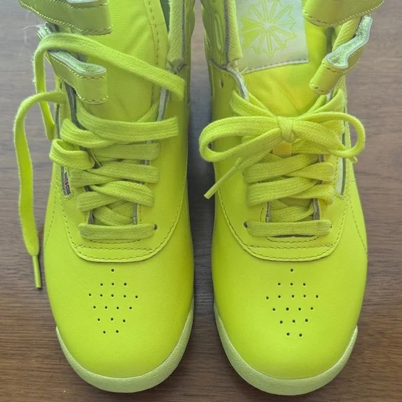 Reebok Women’s Sneakers - Bright Yellow - Picture 4 of 6